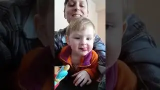 На видео 3 года из жизни маленького Геймера 28 апреля 2022 г.