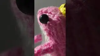 Ещё одна Принцесса нашла дом! Больше других лягушек на озоне 😉 #knittedfrog #knitting #ozon #shorts