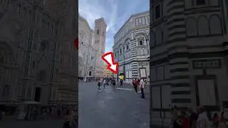 Hustlers in Italy - Beware Street art scam #shorts