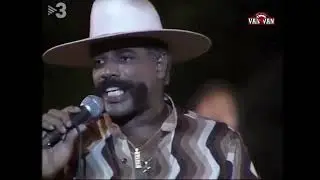 Los Van Van  en vivo con Juan Formell  1984