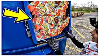 DUMPSTER DIVING - SHOPPING IN THE STORES DUMPSTERS! SCORE!