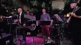 На концерте Александра Довгополого