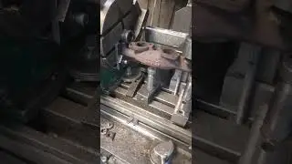 Выпускной коллектор ровняем.