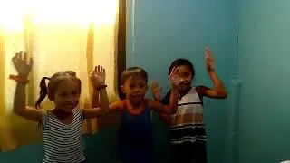 Kids Dancing - Veo Veo What Do you See / Ring Ring - The Alarm Clock