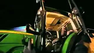 Tractor John Deere VS Ferrari!!!! jajajaja