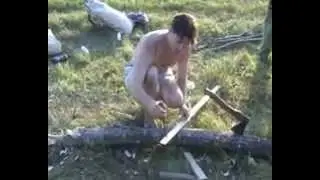 Лук на коленке