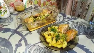 Печёный картофель с курицей в духовке.