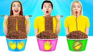 Едим Без рук vs Одной рукой vs Двумя руками Челлендж | Смешные ситуации с едой от Multi DO Food