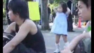 little girl dancing hiphop