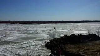 Ледоход на реке