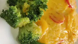 рыба под сырной шубкой с брокколи...
