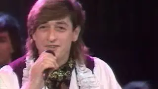 Nervozni postar   Cirkus Kolorado - ( Narodni Hitovi  Nek ljubav traje PB )