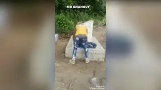 S KELLY AU CIMETIERE (il est devenu fou ) à voir absolument