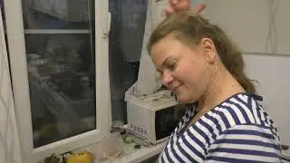 Оля пришла с прогулки