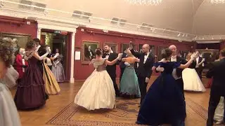 Бостон. Бал в галерее Шилова. балансе.рф