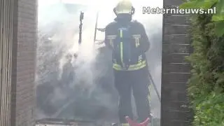 Schuur in lichter laaie in Hoogeveen