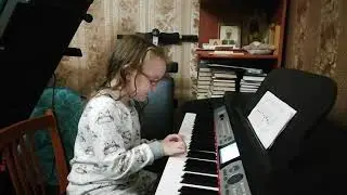 Ходит зайка. Учусь играть на фортепиано