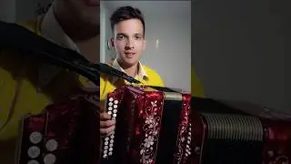 У него гранитный камушек в груди 