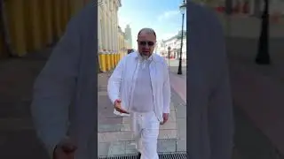 Артур Асатрян пристально следит за новостями Родины, анализирует происходящее и дает оценку обществу