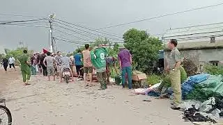 12 giờ 30 (12/9/2024) - Khung cảnh chờ đợi xe chở cát. #short