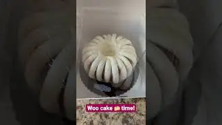 Bundt Cake Time • Mompreneur Life ❤️ Vlog YouTube #Shorts