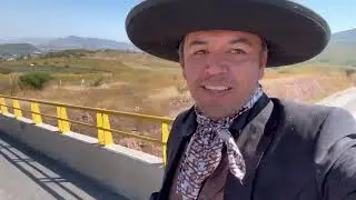 Esto pasa cuando Te Juntas con Gente de Rancho y Caballos.