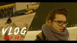 VLOG [Day 143]: КАТАЕМСЯ НА САНКАХ ПО ПАРКОВКЕ 🤪