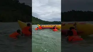Keseruan Main Banana Boat di Temajo