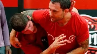 Frankie Edgar trains for UFC 200 with Anthony Ashnault: A training session in 90 seconds