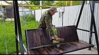 Садовые качели с раскладной спинкой и детской качелей. Garden swing with folding back.