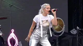 Tove Lo — Disco Tits (Park Live 2018, Moscow)