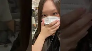 Sisca Kohl Beli Es krim di Singapore 🍦😋