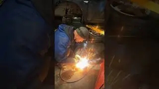 Когда возникают сложности с ремонтом выручает сварка. Приварить, чтоб шток не прокручивался. Быстро.