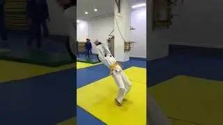 Жылкыбаева Асанали продолжает парить в воздухе!Рондат пол винта. Дзюдо в Астане, тренер Пак Сергей