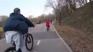 Вдоль реки  Яуза