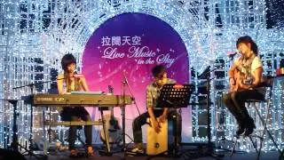 Robynn & Kendy @ 朗豪坊 22.10.2011 4. Someone like you