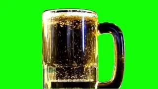 beer in a glass green screen (бокал с пивом)