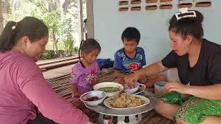 หิวเข้าจนสั่นแกงหน่อไม่ปะทะตำบักหุ่งใส่ตีนไก่แชบๆ