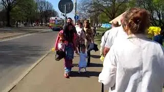 к памятнику Победе 9 5 13 Рига  Латвия