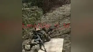 Солдат ВСУ и неисправный пулемет Дегтярева ДП-27 образца 1927г.