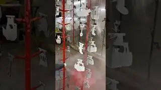 Покраска фигур мишеней. Первый слой — грунт.
