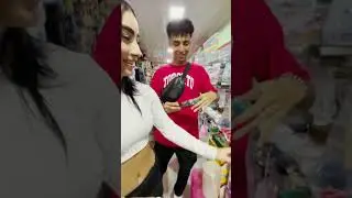 FRESA 🍓 vs CHICA de BARRIO ⚽(paseo en barrios de México) 🚗 MEX TRAVEL CLIP 🥙