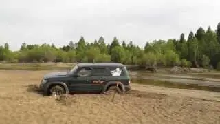 Вытаскивание патруля из песка