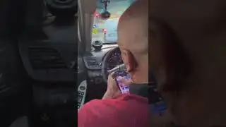 Gizli gizli fotoğraf çeken taksici böyle yakalandı