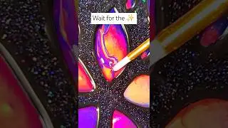 mesmerizing!✨️ #shorts #resinart #liadiadesigns #holographic #rainbowart #mesmerizing