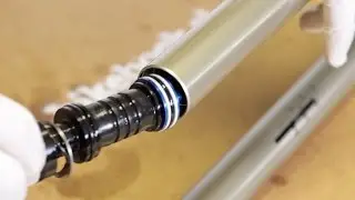 S07E02 - RockShox Lyrik Inner Cartridges Service