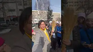 Мои любимые подписчики подари мне веник Красноярский😅 