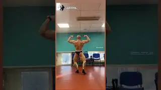 двойник сзади