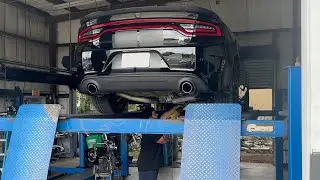 I made my scatpack LOUDER (mid muffler delete)