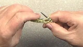Изнаночная петля(для левшей). Вязание спицами для начинающих. Purl. Knitting with needles for